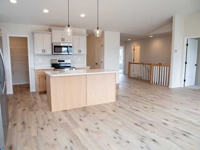 1474 66th Avenue S, Fargo, ND 58104