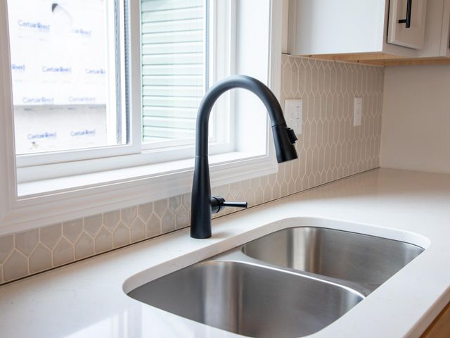 1474 66th Avenue S, Fargo, ND 58104