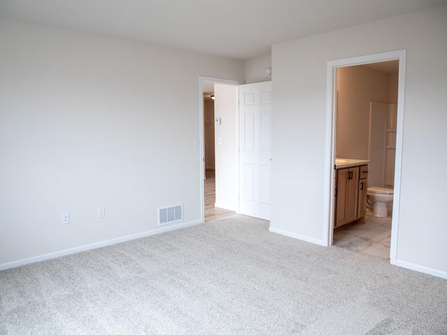 1474 66th Avenue S, Fargo, ND 58104