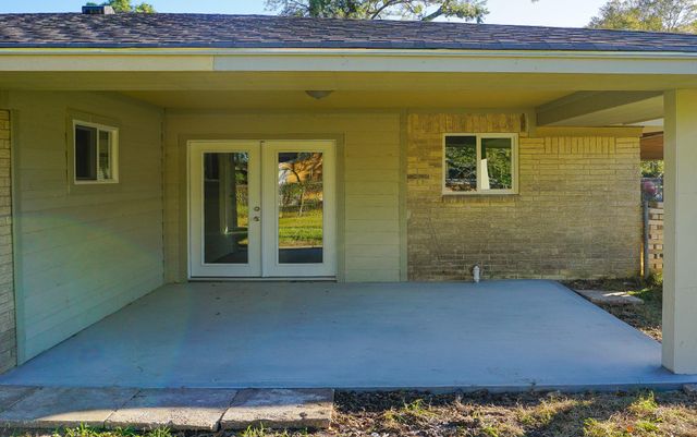 8521 Woodlyn Road, Houston, TX 77028
