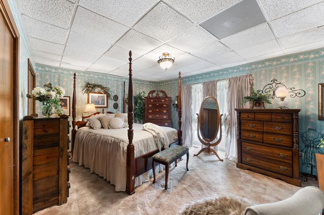 17635 White Oak Avenue, Lowell, IN 46356