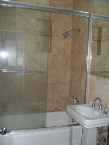 30 Park Drive 15, Bal Harbour, FL 33154