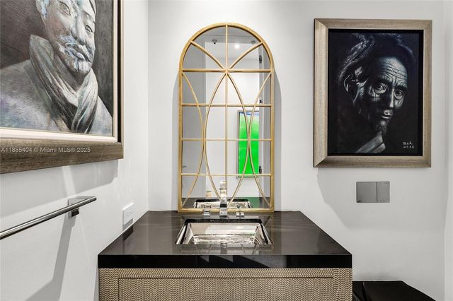 231 Costanera Rd, Coral Gables, FL 33143