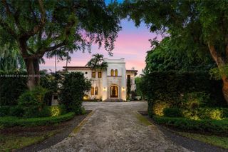 231 Costanera Rd, Coral Gables, FL 33143
