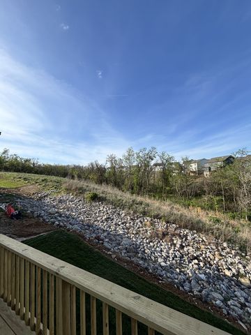 480 Jet Stream Dr, La Vergne, TN 37086