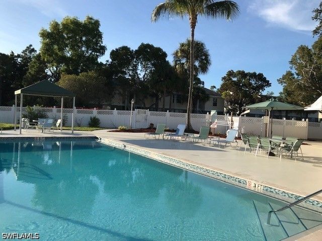 1390 Wildwood Lakes BLVD 8, Naples, FL 34104