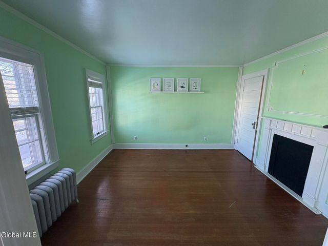 1756 Eastern Parkway, Schenectady, NY 12309