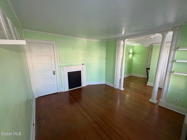 1756 Eastern Parkway, Schenectady, NY 12309