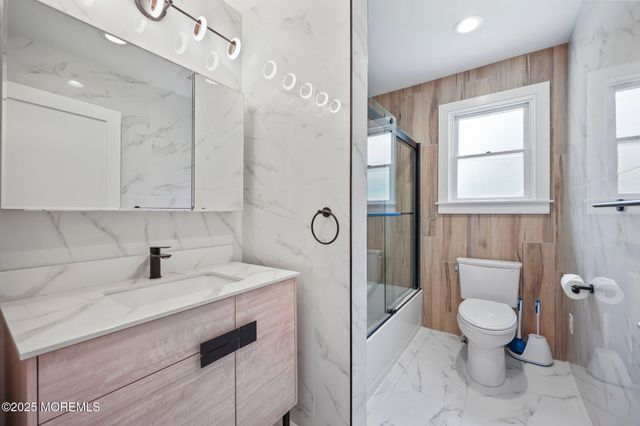 2025 Lesser Parkway, Oakhurst, NJ 07755