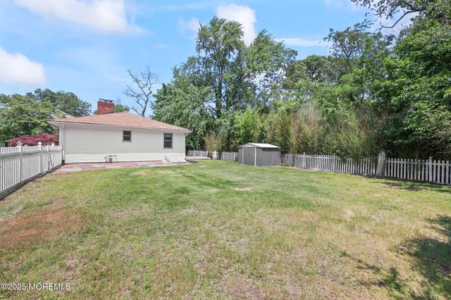 2025 Lesser Parkway, Oakhurst, NJ 07755