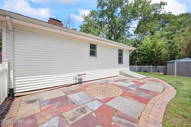 2025 Lesser Parkway, Oakhurst, NJ 07755