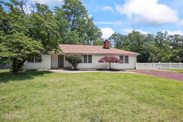 2025 Lesser Parkway, Oakhurst, NJ 07755