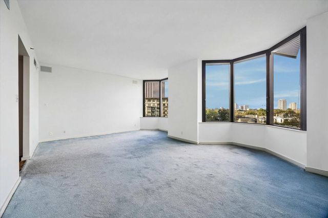 5555 Del Monte Drive 1305, Houston, TX 77056