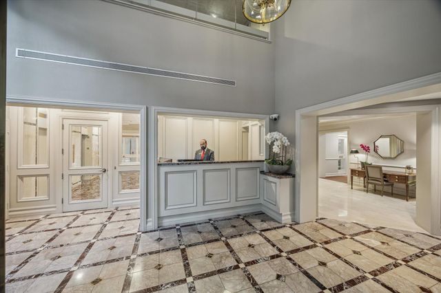 5555 Del Monte Drive 1305, Houston, TX 77056