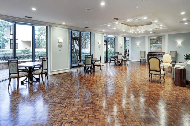 5555 Del Monte Drive 1305, Houston, TX 77056