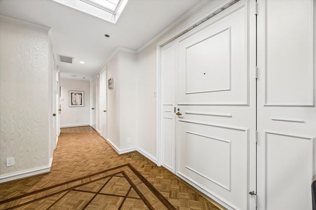 5555 Del Monte Drive 1305, Houston, TX 77056