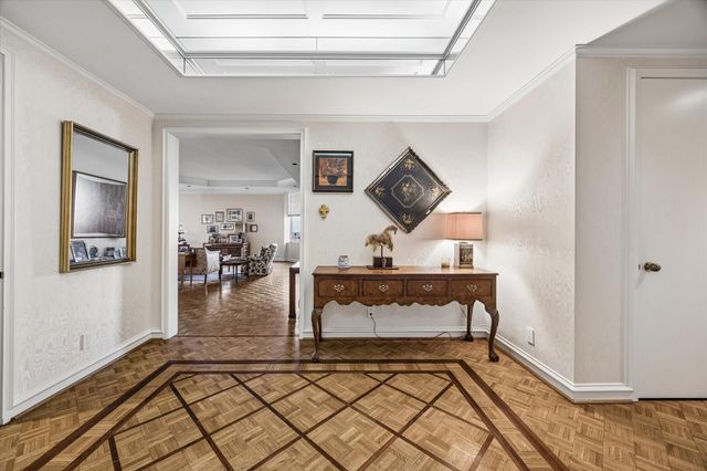 5555 Del Monte Drive 1305, Houston, TX 77056