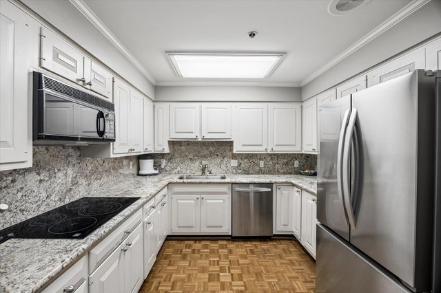 5555 Del Monte Drive 1305, Houston, TX 77056