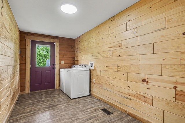 13578 State Route 104, Ashville, OH 43103