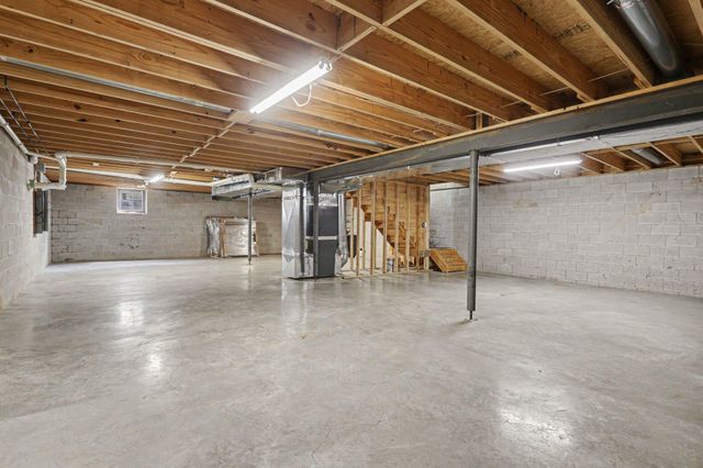 13578 State Route 104, Ashville, OH 43103