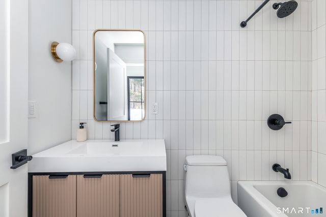 45 Chalybes Road, Roxbury, CT 06783