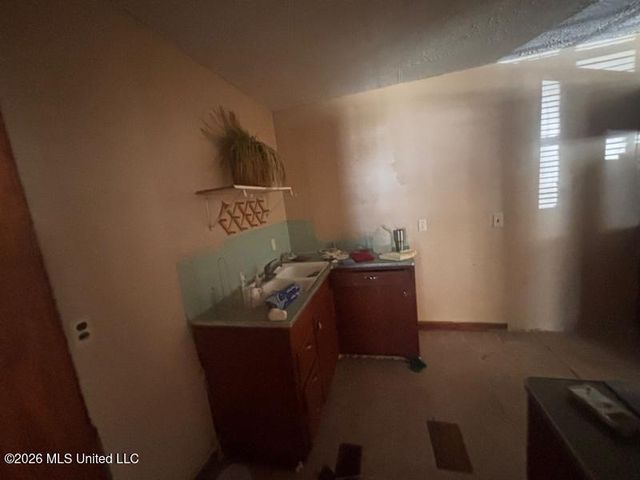 2206 Margaret W Alexander Drive, Jackson, MS 39213