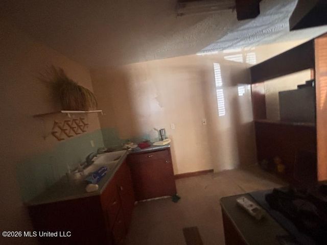 2206 Margaret W Alexander Drive, Jackson, MS 39213