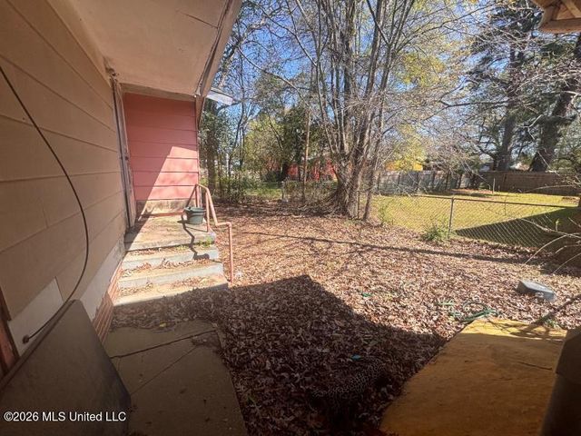 2206 Margaret W Alexander Drive, Jackson, MS 39213