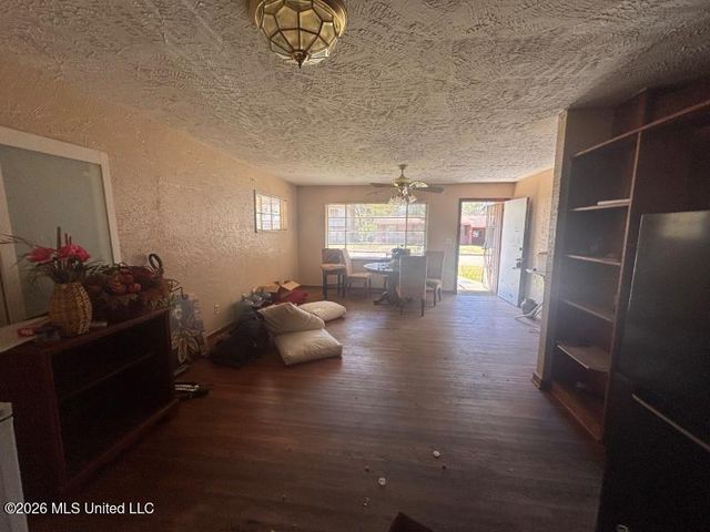 2206 Margaret W Alexander Drive, Jackson, MS 39213