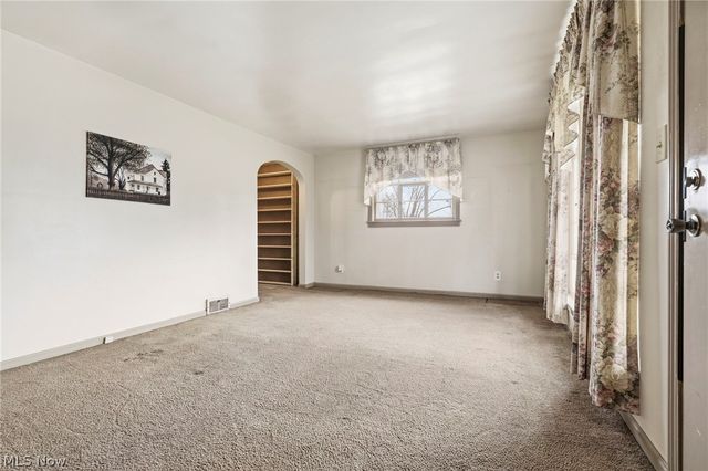 4454 2nd Street NW, Canton, OH 44708