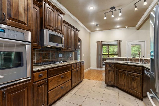 5323 Fm 2109, Huntington, TX 75949