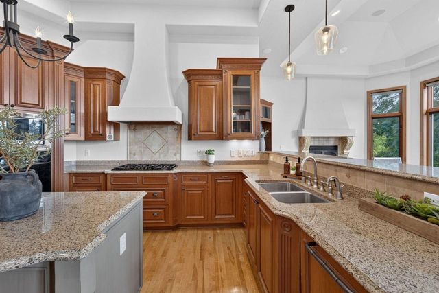 W213N5230 Golfview DRIVE, Menomonee Falls, WI 53051