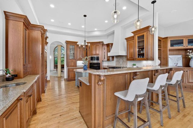 W213N5230 Golfview DRIVE, Menomonee Falls, WI 53051