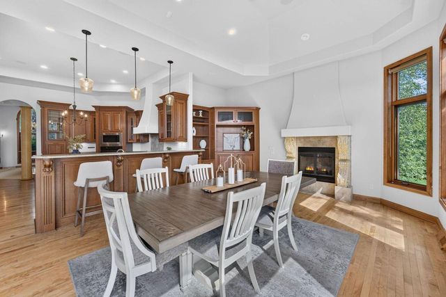 W213N5230 Golfview DRIVE, Menomonee Falls, WI 53051
