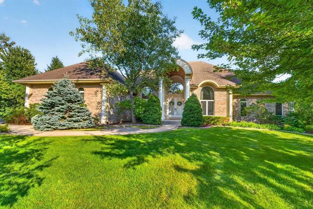 W213N5230 Golfview DRIVE, Menomonee Falls, WI 53051