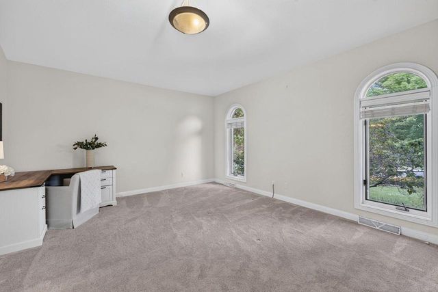 W213N5230 Golfview DRIVE, Menomonee Falls, WI 53051
