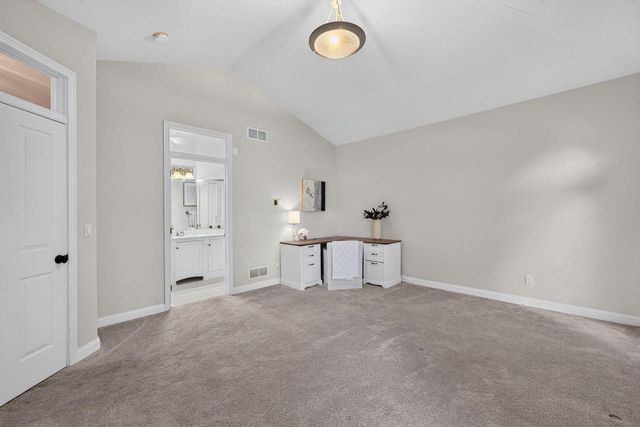 W213N5230 Golfview DRIVE, Menomonee Falls, WI 53051