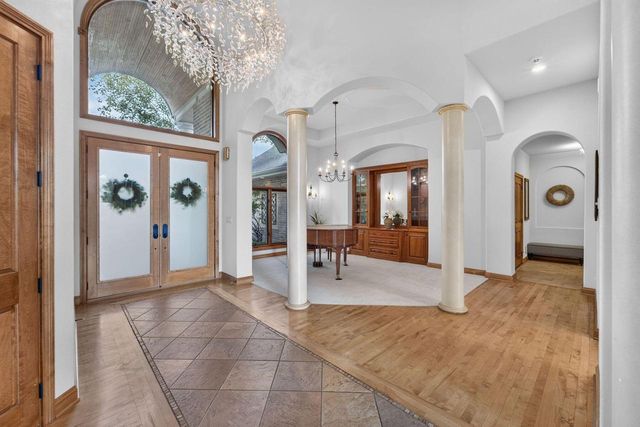 W213N5230 Golfview DRIVE, Menomonee Falls, WI 53051