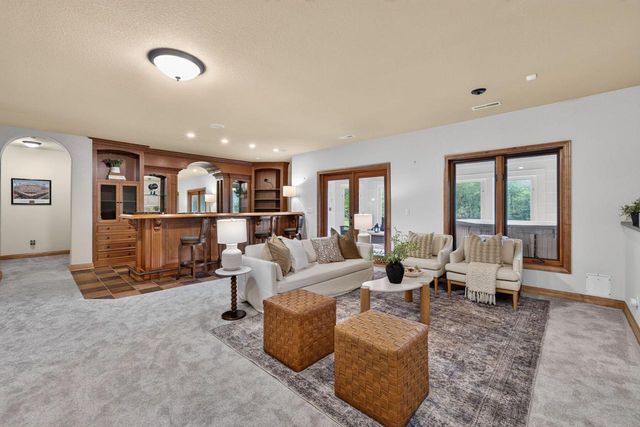 W213N5230 Golfview DRIVE, Menomonee Falls, WI 53051