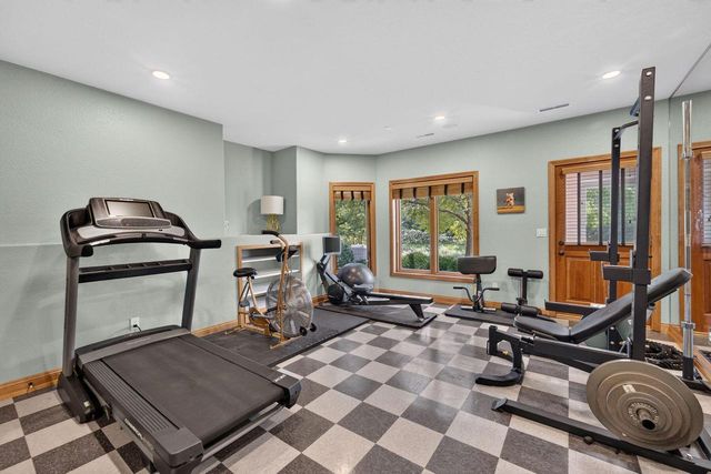W213N5230 Golfview DRIVE, Menomonee Falls, WI 53051
