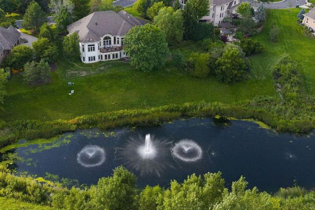 W213N5230 Golfview DRIVE, Menomonee Falls, WI 53051