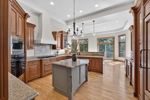 W213N5230 Golfview DRIVE, Menomonee Falls, WI 53051