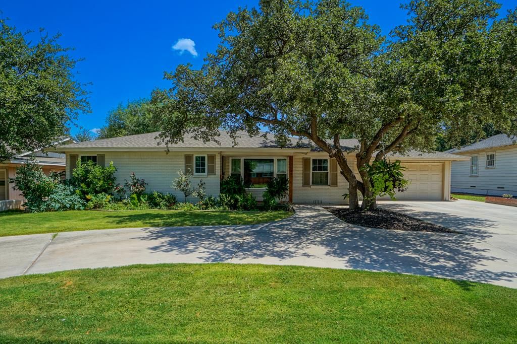 1405 Storey Ave, Midland, TX 79701