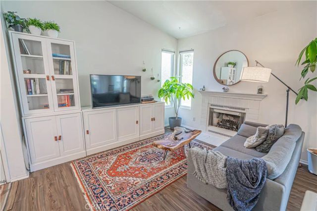 2402 Pleasant Way H, Thousand Oaks, CA 91362