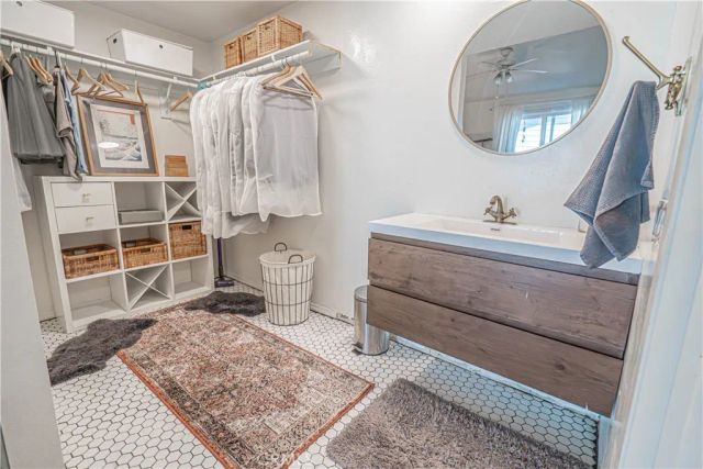 2402 Pleasant Way H, Thousand Oaks, CA 91362