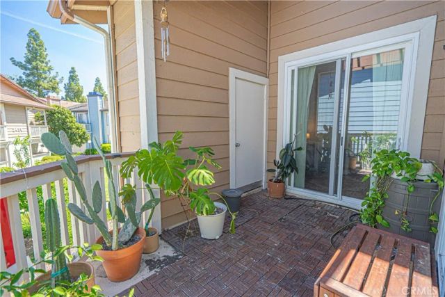 2402 Pleasant Way H, Thousand Oaks, CA 91362