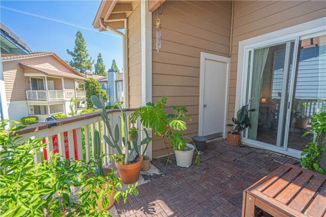 2402 Pleasant Way H, Thousand Oaks, CA 91362