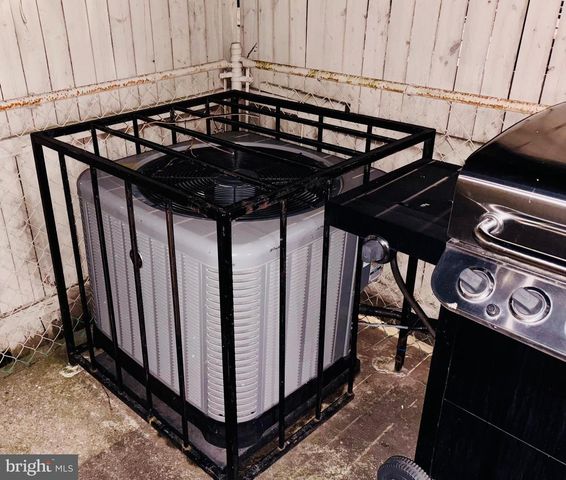 2711 WILKENS AVE, Baltimore, MD 21223