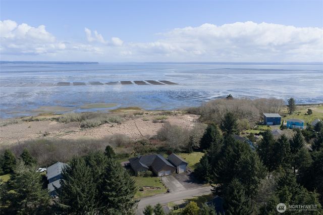 138 Olympic View Avenue NE, Ocean Shores, WA 98569