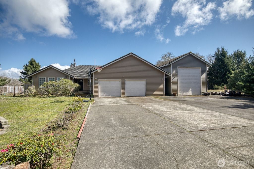138 Olympic View Avenue NE, Ocean Shores, WA 98569